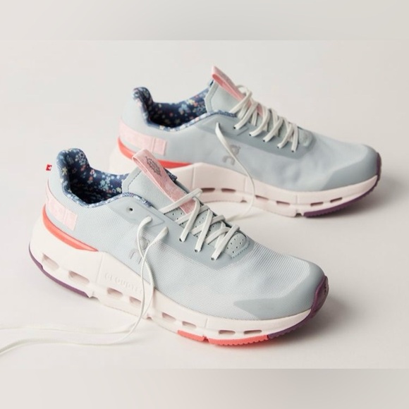 FP Movement x On Cloudnova Form 2 Sneakers - Picture 2 of 12